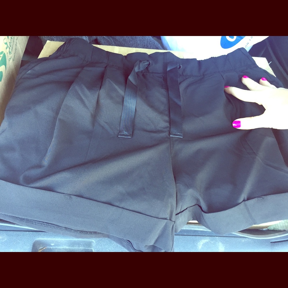 Women's Woven shorts